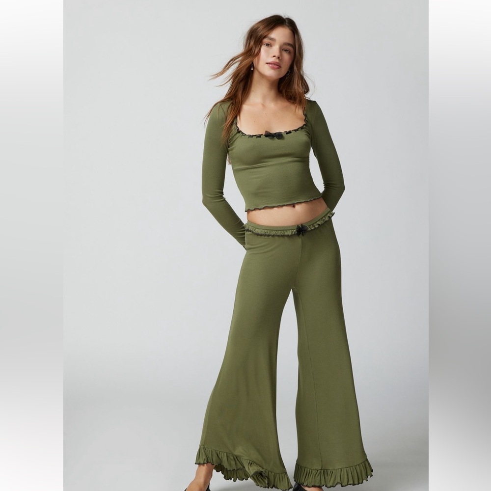 NWT!!! Out From Under Sweet Dreams Long Sleeve Top